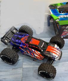 Traxxas E-Revo Mondter Truck