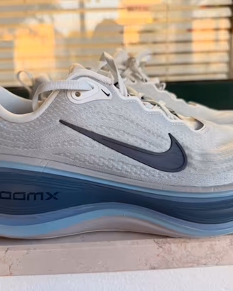 Nike runnig Vomero 18 PLUS taglia 43