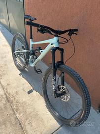 Mountain Bike Specialized Status 2022