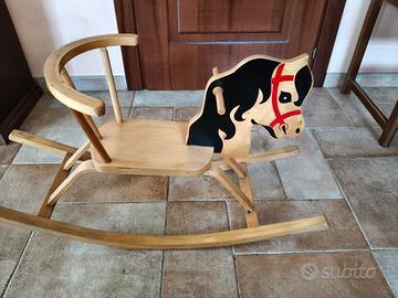 cavallo a dondolo