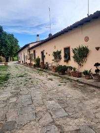 Appartamento di 136 m² con 4 locali e posto auto a
