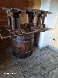Tavoli Botte con vetro e sgabelli