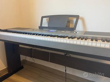 Pianoforte yamaha DGX640