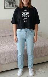 T-shirt nera Reebok 