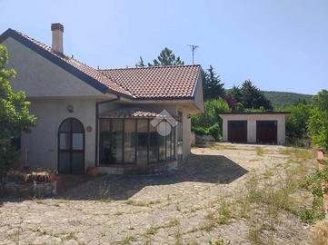 VILLA SINGOLA A POTENZA