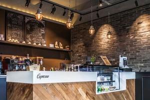 Eur,Viale Europa ad. Bar/Burger Bar con Dehor