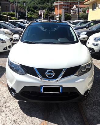 Nissan Qashqai 1.6 dCi AUTOM. NAVI CERCHI 18 FULL