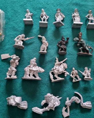 18 miniature anni '80/90 (alcune Grenadier)