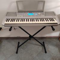 pianola Yamaha 