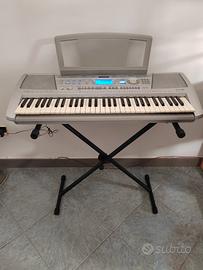 pianola Yamaha 