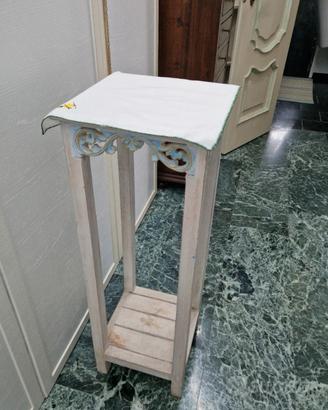 Sgabello portapiante