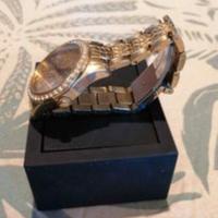 Orologio GUESS acciaio placcato oro e Swarovski