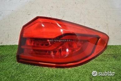 BMW serie 5 G30 F90 Fanale LED destro