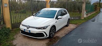 Auto Golf 8 r line 1.5 tsi 150 cv
