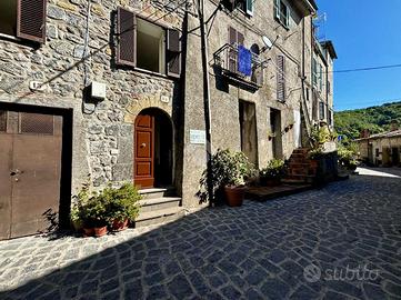 3 LOCALI A LATERA