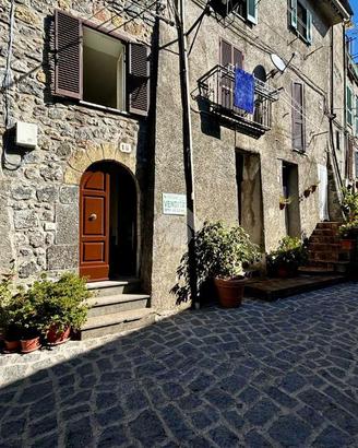 3 LOCALI A LATERA