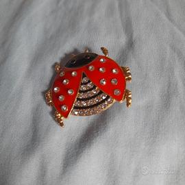cocccinella  a spilla