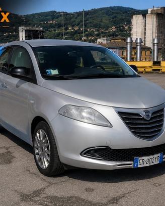 Lancia Ypsilon 1.2 69 CV 5 porte Platinum - Unico 