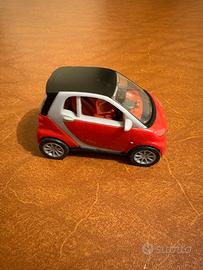 Modellino auto smart rossa