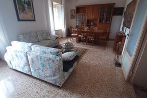 Appartamento con possibilità di terreno