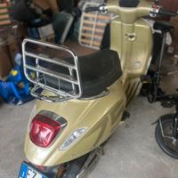 Vespa 150c 75 anniversario