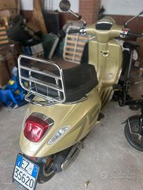 Vespa 150c 75 anniversario