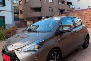 Toyota Yaris 1.5 Hybrid 5 porte Business Telecamer