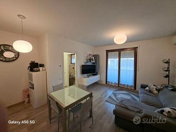 Bilocale arredato con garage