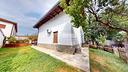 villa-singola-libera-su-4-lati-con-mansarda-e-box