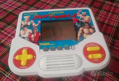 STREET FIGHTER II GIG TIGER GIOCO PORTATILE 
