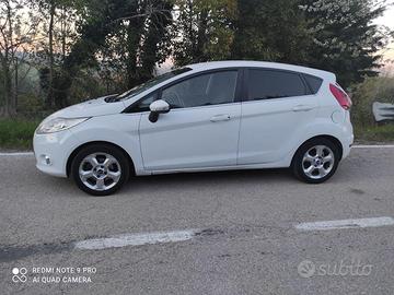 Ford Fiesta 1.6 TDCI 90 CV TITANIUM - Trattabile