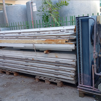 Cella frigorifero e tavolo tagliapasta