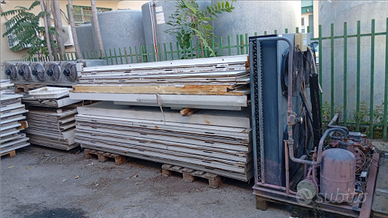 Cella frigorifero e tavolo tagliapasta