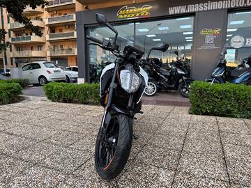KTM 390 Duke TUTTO INCLUSO ANCHE PASSAGGIO! MIN