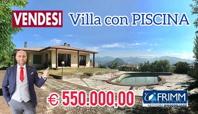 VILLA di 350 mq con Piscina e Giardino