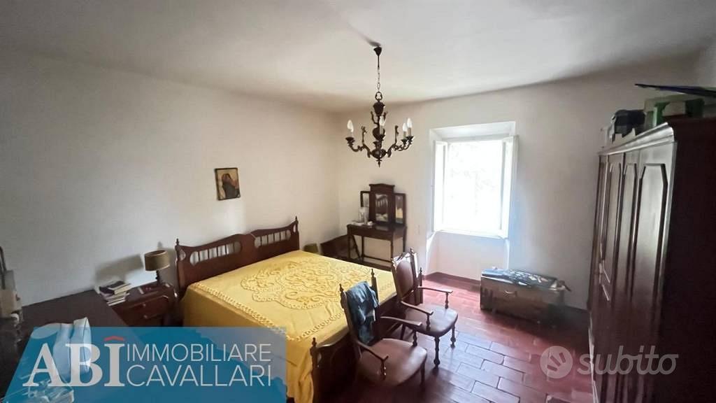 Rustico / Casale di 270 m² con più di 5 locali e b - Vista 3