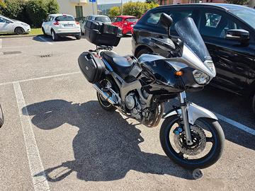 YAMAHA TDM 900
