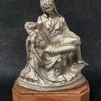 Scultura "Pietà"–Simbolo di Fede in peltro