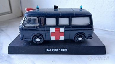 carabinieri Fiat 238 anno 1969 ambulanza 