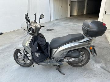Kymco people S 200