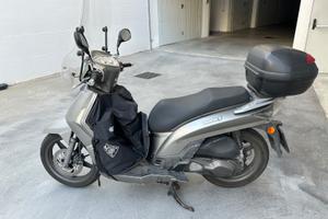 Kymco people S 200