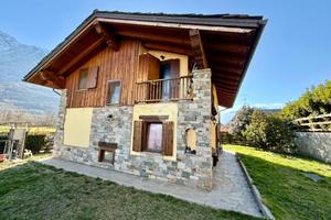 VILLA SINGOLA A QUART