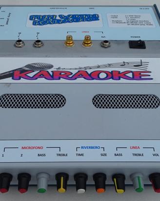 Apparecchio per karaoke