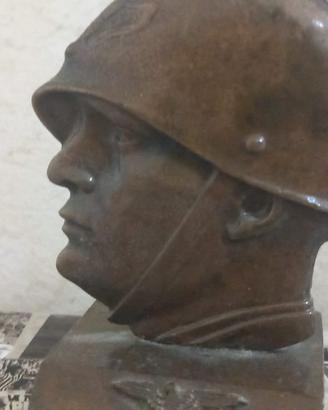 Profilo Benito Mussolini