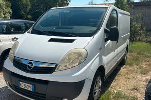 Opel Vivaro 2.0 2011