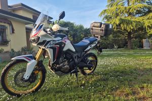 HONDA AFRICA TWIN CRF1000 2017 TRICOLOR  7400KM