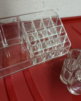 Portatrucchi in plexiglass