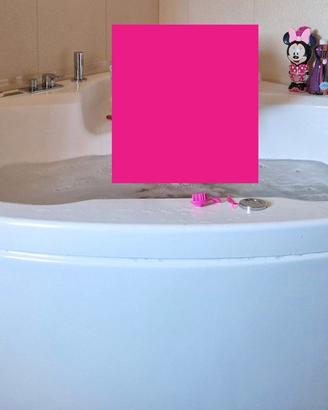 Vasca idromassaggio con doppia seduta