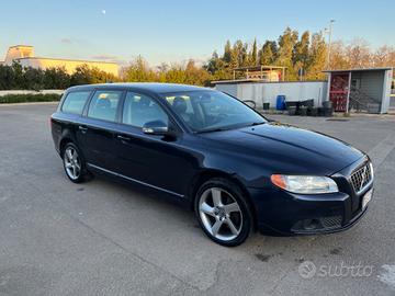Volvo V70 2.4 D Momentum