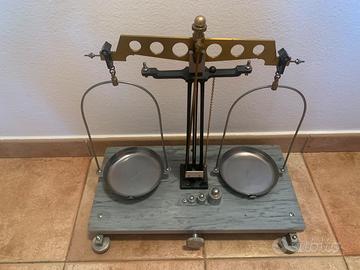 Bilancia vintage Raimondo Villano